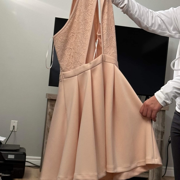 Dynamite cream Lace Dress with flair Small - Picture 2 of 2